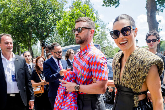 Justin Timberlake et sa femme Jessica Biel - Arrivées au défilé de mode Homme printemps-été 2023 Louis Vuitton dans la cour Carrée du Louvre à Paris, France, le 23 juin 2022. © Veeren-Clovis/Bestimage 