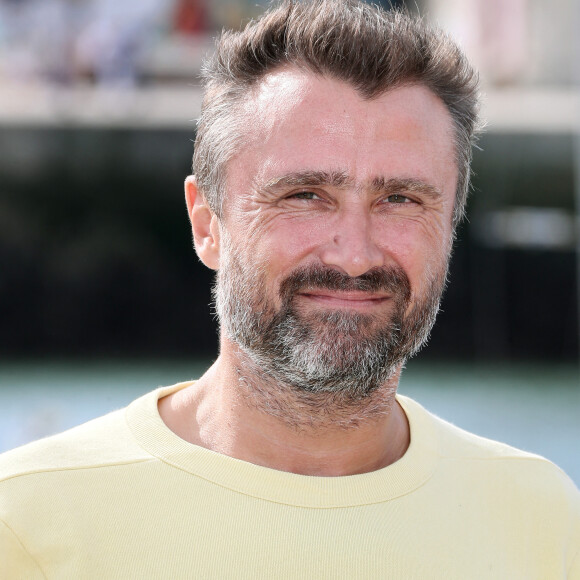 Alexandre Brasseur - Photocall de la série "Demain nous appartient" lors de la 21e édition du Festival de la Fiction TV de la Rochelle. © Patrick Bernard / Bestimage