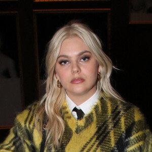 Semi-exclusif - Louane Emera - Défilé Dior Prêt-à-porter Automne/Hiver 2022/2023 dans le cadre de la Fashion Week de Paris, France, le 1er Mars 2022. © Borde-Rindoff/Bestimage 