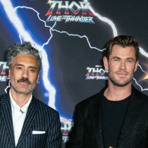 Taika Waititi, Chris Hemsworth à la première du film "Thor: Love and Thunder" à Syndey, le 27 juin 2022. 