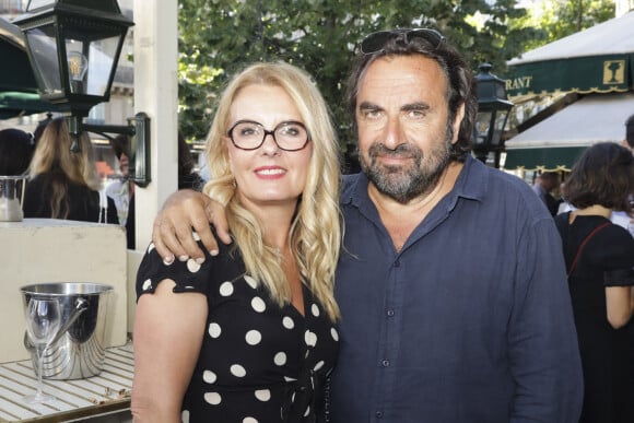 Carole Fernandez, André Manoukian lors de la soirée de l'été littéraire et musical aux Deux Magots à Paris le 27 juin 2022. © Jack Tribeca / Bestimage 