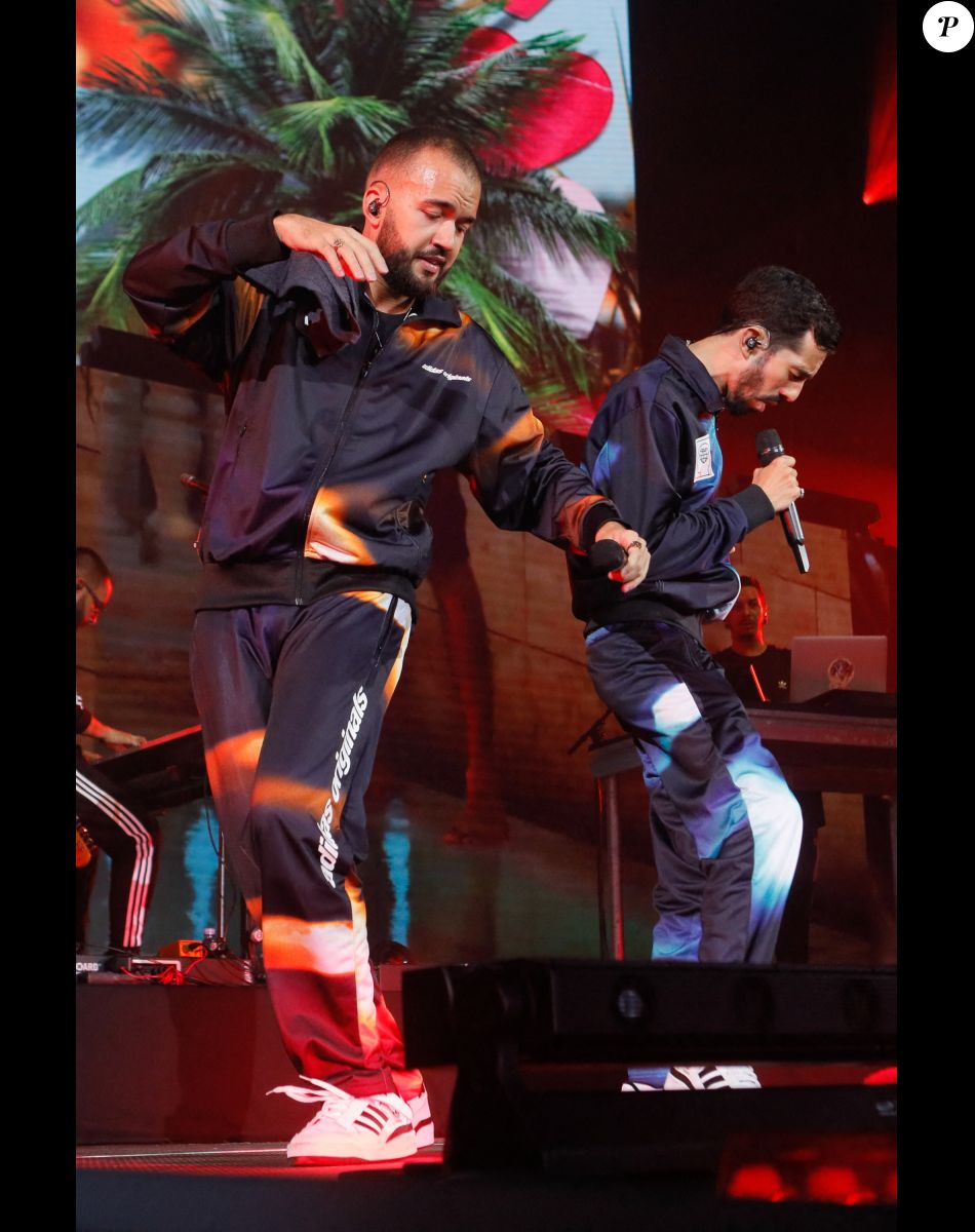 Exclusif - Bigflo et Oli (Florian et Olivio Ordonez) - Concert "Release Party" à l'occasion de la sortie de leur nouvel album "Les autres c'est nous" à l'AccorHotels Arena à Paris, France, le 24 juin 2022. © Christophe Clovis / Bestimage