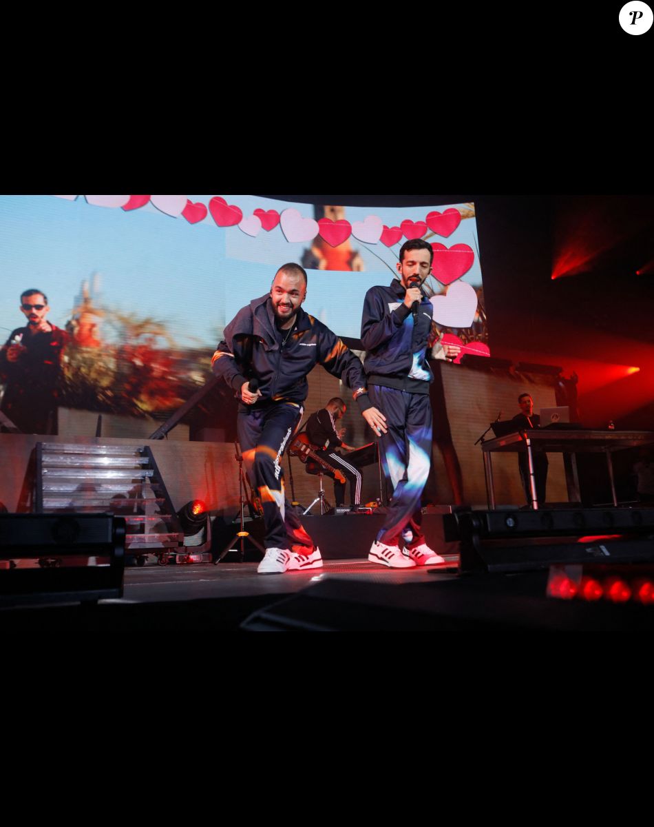 Exclusif - Bigflo et Oli (Florian et Olivio Ordonez) - Concert "Release Party" à l'occasion de la sortie de leur nouvel album "Les autres c'est nous" à l'AccorHotels Arena à Paris, France, le 24 juin 2022. © Christophe Clovis / Bestimage