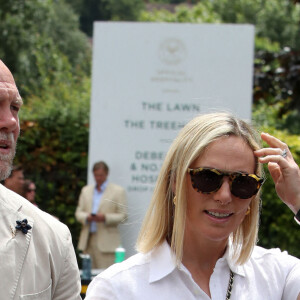 Mike Tindall et sa femme Zara Phillips à leur arrivée au stade de Wimbledon, à l'occasion de la deuxième journée du tournoi de tennis. Le 28 juin 2022 