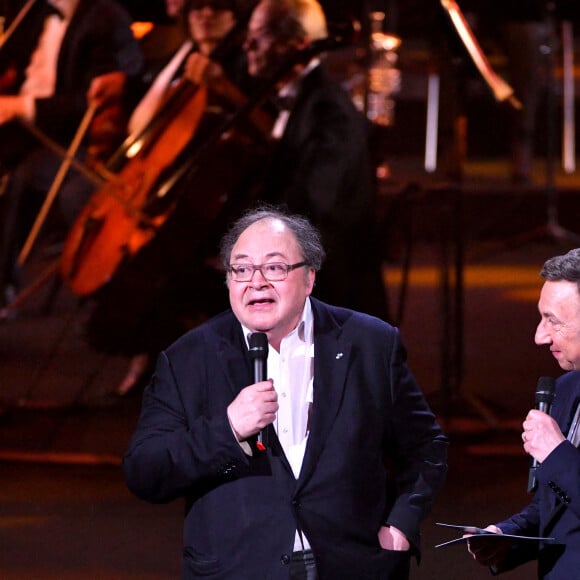 Frédéric Lodéon et Stéphane Bern - 29e édition des Victoires de la Musique Classique au Grand Théâtre de Provence, à Aix-en-Provence, le 9 février 2022. © Bruno Bebert/Bestimage