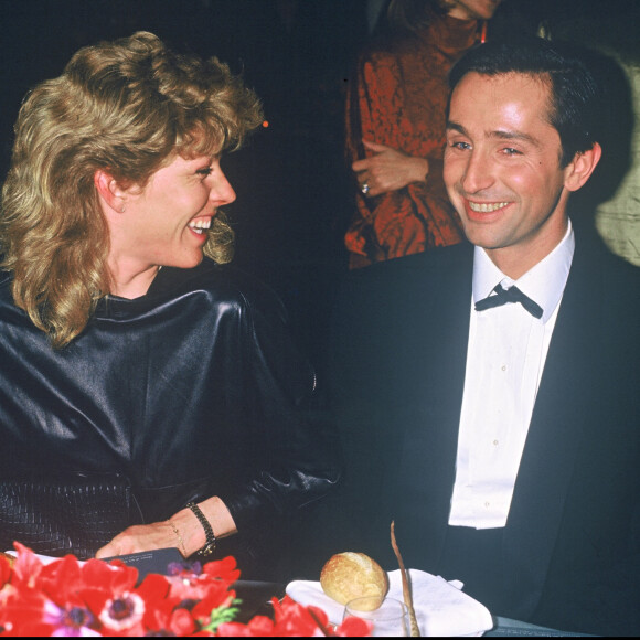 Archives : Thierry Lhermitte et sa femme Hélène lors d'une soirée à Paris en 1984.