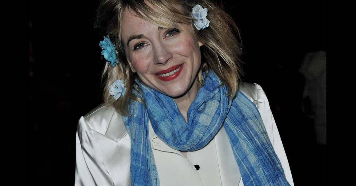 Qui Est La Mère De Julie Depardieu Julie et Elisabeth Depardieu et la mère de Mazarine... en révolte