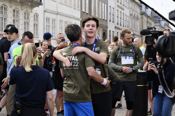 La famille royale du Danemark participe à la course "Royal Run" à Copenhague, le 6 juin 2022.