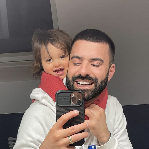 Vincent Queijo et Rym Renom sont les heureux parents de deux filles, Maria-Valentina et Alma. Instagram