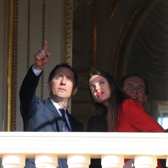 Gad Elmaleh et sa compagne Charlotte Casiraghi - Présentation de la princesse Gabriella et du prince Jacques de Monaco au balcon du palais princier de Monaco, le 7 janvier 2015, à la population monégasque en présence de la famille princière. La princesse Gabriella et le prince Jacques de Monaco sont nés le 10 décembre 2014.