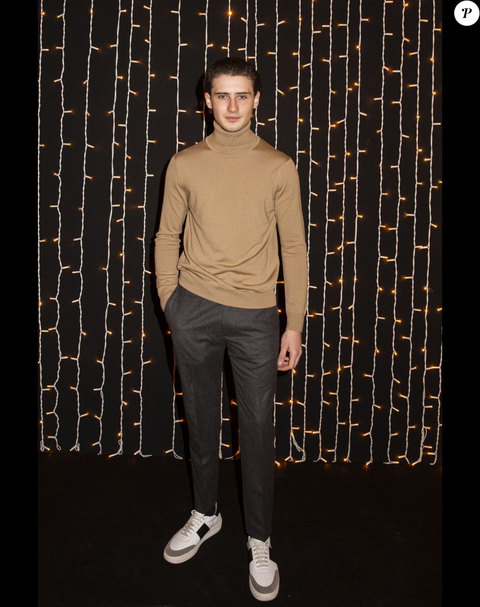 Exclusif - Noé Elmaleh - Dîner de Noël au siège de la maison Sandro à Paris le 10 décembre 2019.