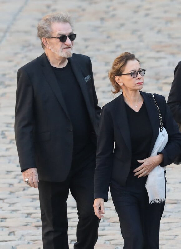 Eddy Mitchell et sa femme Muriel - Arrivées à l'hommage national à Charles Aznavour à l'Hôtel des Invalides à Paris. Le 5 octobre 2018 © Jacovides-Moreau / Bestimage