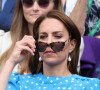 La Duchesse de Cambridge dans la tribune royale du tournoi 2022 de Wimbledon au All England Lawn Tennis and Croquet Club, Wimbledon, le 5 juillet 2022. @ Stephen Lock/PA Wire.