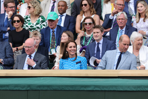 La Duchesse de Cambridge dans la tribune royale du tournoi 2022 de Wimbledon au All England Lawn Tennis and Croquet Club, Wimbledon, le 5 juillet 2022. @ Stephen Lock.