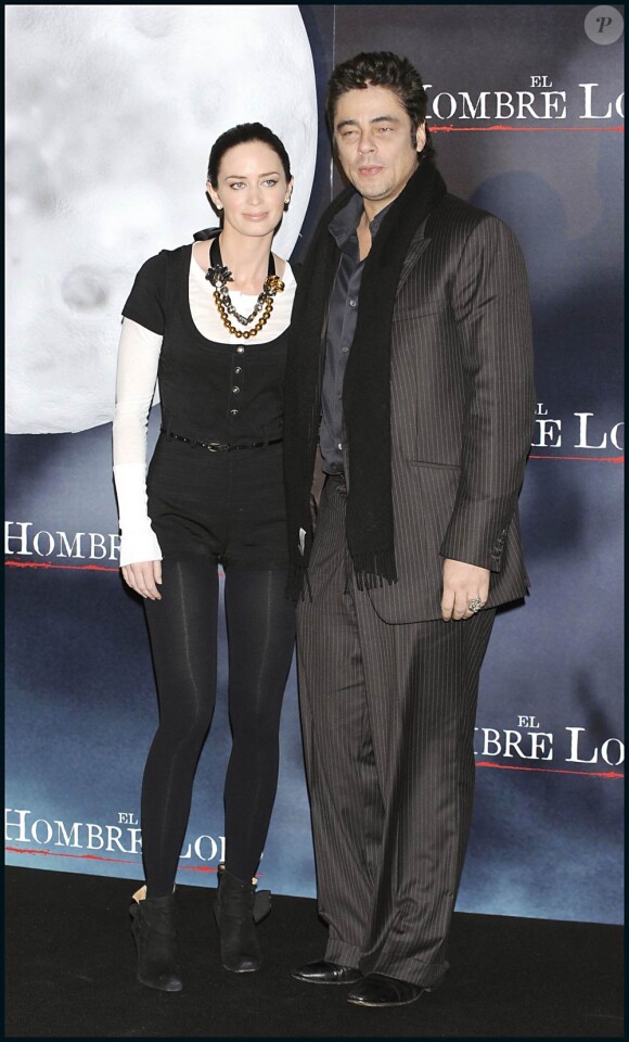 La superbe Emily Blunt, à l'occasion de l'avant-première de Wolfman, à Madrid, en Espagne, le 4 février 2010.