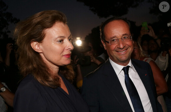 Le président François Hollande et Valérie Trierweiler viennent de passer leur vacances dans le fort de Brégançon à Bormes-les-Mimosas le 2 août 2012.