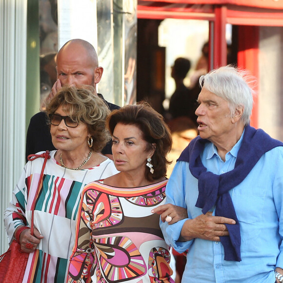 Bernard Tapie et sa femme Dominique sont allés diner au restaurant "Le Girelier" à Saint-Tropez. Le 15 juillet 2020 