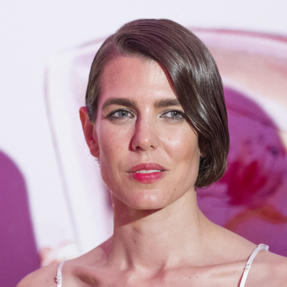Charlotte Casiraghi lors du Bal de la Rose 2022 au Sporting Club de Monaco en faveur de la Fondation Princesse Grace le 8 juillet 2022. La princesse Caroline, fille aînée de la défunte princesse Grace, en est la présidente. Le Bal de la Rose, créé par la princesse Grace de Monaco en 1954, fait son grand retour en 2022, après deux ans d'absence en raison de la crise sanitaire. Il se déroule toujours au mois de mars mais l'édition 2022 a été reportée au 8 juillet en raison des conditions sanitaires. © Cyril Moreau / Pool Monaco / Bestimage 