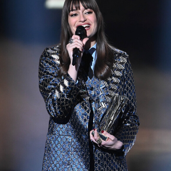 Clara Luciani (Artiste féminine de l'année et Album de l'année pour "Coeur") lors de la 37ème cérémonie des Victoires de la musique à la Seine musicale de Boulogne-Billancourt, le 11 février 2022. © Guirec Coadic/Bestimage 