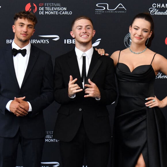 Inoxtag, Michou et Elsa Bois au photocall de la cérémonie d'ouverture de la 61ème édition du Festival de Télévision de Monte-Carlo au Grimaldi Forum, à Monaco, le 17 juin 2022. © Bruno Bebert/Bestimage 