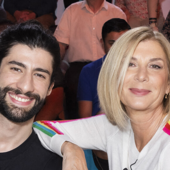MB14, Michèle Laroque - Enregistrement de l'émission "TPMP (Touche Pas à Mon Poste)", présentée par C.Hanouna et diffusée en direct sur C8 le 4 mai 2022 © Jack Tribeca / Bestimage 