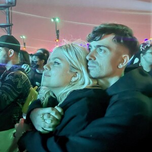 Louane avec son compagnon Florian Rossi au festival de Coachella, avril 2022.