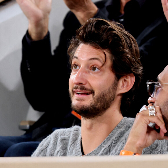 Pierre Niney en tribune (jour 13) lors des Internationaux de France de Tennis de Roland Garros 2022 à Paris, France, le 3 juin 2022. © Dominique Jacovides/Bestimage 
