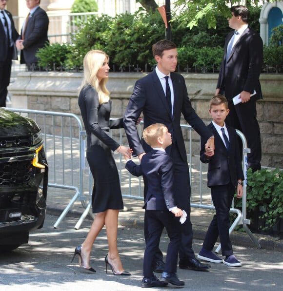 Ivanka Trump, son mari Jared Kushner et leurs enfants - Obsèques de Ivana Trump en l'église St Vincent Ferrer à New York. Le 20 juillet 2022