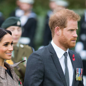 Le prince Harry, duc de Sussex, et Meghan Markle, duchesse de Sussex, enceinte assistent à une cérémonie de bienvenue traditionnelle "Hongi" sur les pelouses de la Government House à Wellington, Nouvelle-Zélande, le 28 octobre 2018. 