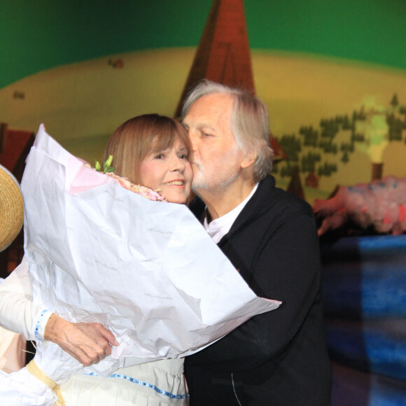 Exclusif - Chantal Goya et son mari Jean-Jacques Debout - Chantal Goya sur la scène du Palais des Congrès dans son spectacle "Le soulier qui vole" à Paris le 6 octobre 2019. © Philippe Baldini/Bestimage