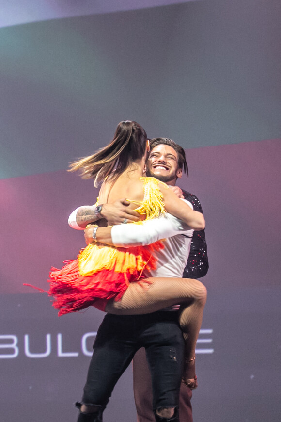 Exclusif - Denitsa Ikonomova et Rayane Bensetti - La troupe "EntreNous By D'Pendanse" en tournée au Dôme de Paris - Palais des Sports, à Paris, France, le samedi 7 Mars 2020 © Cyril Moreau/Bestimage