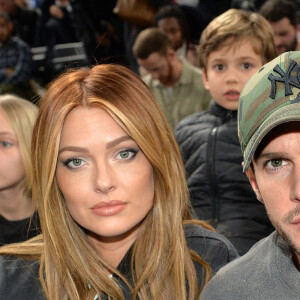 Caroline Receveur et Hugo Philip au match de NBA Game Paris 2020 entre les Bucks de Milwaukee et les Charlotte Hornet à l'AccorHotels Arena à Paris le 24 janvier 2020. © Veeren / Bestimage 