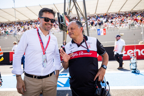 Thomas Senecal et Frederic Vasseur - Les célébrités lors du Grand Prix de France de Formule 1 (F1) sur le circuit Paul Ricard au Castellet, le 24 juillet 2022. 