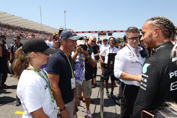 Loeb Sébastien, Lewis Hamilton - Les célébrités lors du Grand Prix de France de Formule 1 (F1) sur le circuit Paul Ricard au Castellet, le 24 juillet 2022. 