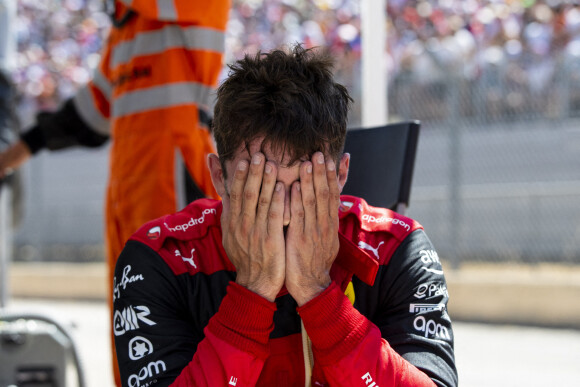 Charles Leclerc contraint d'abandonner suite à une sortie de piste lors du Grand Prix de France de Formule 1 (F1) au Castellet, le 24 juillet 2022. 