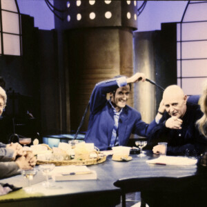 Archives - Christophe Dechavanne, Michel Field, Patrice Carmouze, le Professeur Choron et Sophie Favier - Enregistrement de l'émission TV "Ciel, mon Mardi !" à Paris. En 1992.