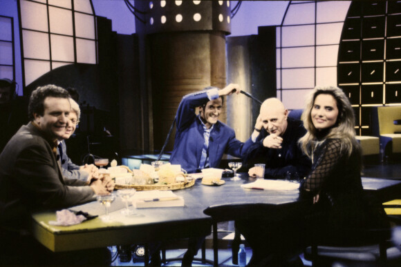 Archives - Christophe Dechavanne, Michel Field, Patrice Carmouze, le Professeur Choron et Sophie Favier - Enregistrement de l'émission TV "Ciel, mon Mardi !" à Paris. En 1992.