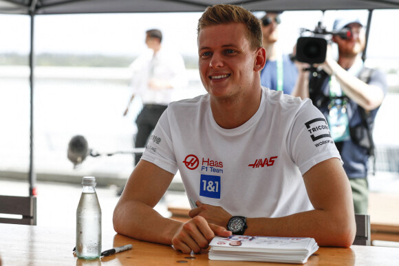 FORMULE 1 (F1) : Grand prix de Miami - Etats Unis - Mick Schumacher, Haas VF-22 has a meet and greet with fans