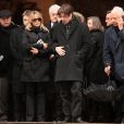 Jean Becker, Lionel Jospin et le clan Vaneck lors des obsèques de Pierre Vaneck, qui se sont tenues en l'église Saint-Roch, à Paris, le 6 février 2010.