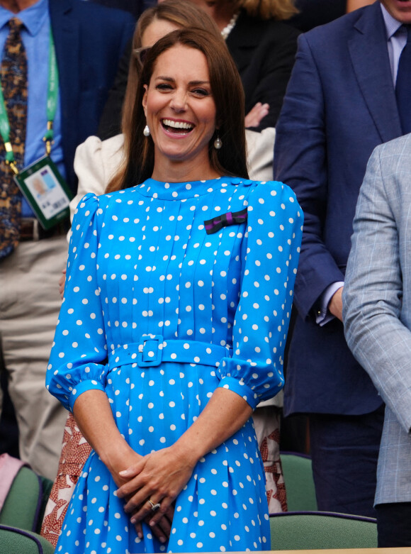 Le prince William, duc de Cambridge, et Catherine (Kate) Middleton, duchesse de Cambridge, dans les tribunes du tournoi de Wimbledon, le 5 juillet 2022. 