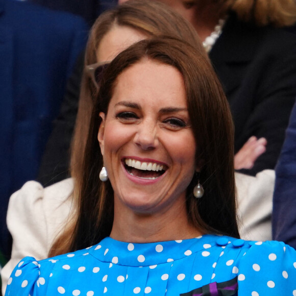 Le prince William, duc de Cambridge, et Catherine (Kate) Middleton, duchesse de Cambridge, dans les tribunes du tournoi de Wimbledon, le 5 juillet 2022. 