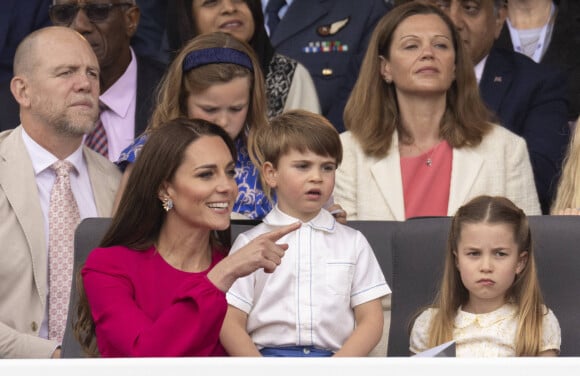 Catherine (Kate) Middleton, duchesse de Cambridge, Le prince Louis de Cambridge, La princesse Charlotte de Cambridge, Mike Tindall, sa fille Mia Grace - Jubilé de platine de la reine Elisabeth II d'Angleterre à Bukingham Palace à Londres, le 5 juin 2022. 