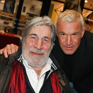 Jean-Pierre Castaldi et son fils Benjamin Castaldi - Vernissage de l'exposition Jean Gabin à l'Espace Landowski / Musée des Années 30 à Boulogne-Billancourt le 8 mars 2022. © Coadic Guirev/Bestimage