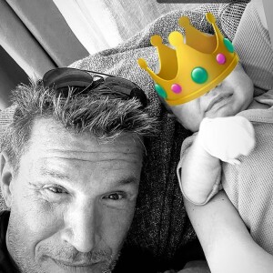 Benjamin Castaldi et son petit-fils Elio.