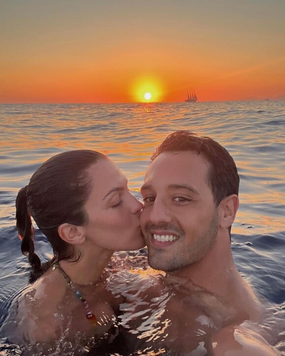 L'ex Miss France Iris Mittenaere passe ses vacances en Grèce avec son chéri Diego. Instagram, août 2022.