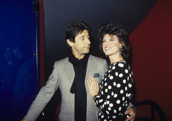 Archives - Christian Barbier et Evelyne Dress lors de la conférence de presse de l'émission "Entrez sans frapper" dans les locaux d'Antenne 2, le 20 novembre 1987