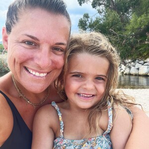 Julie de "Pékin Express" avec sa fille Déa