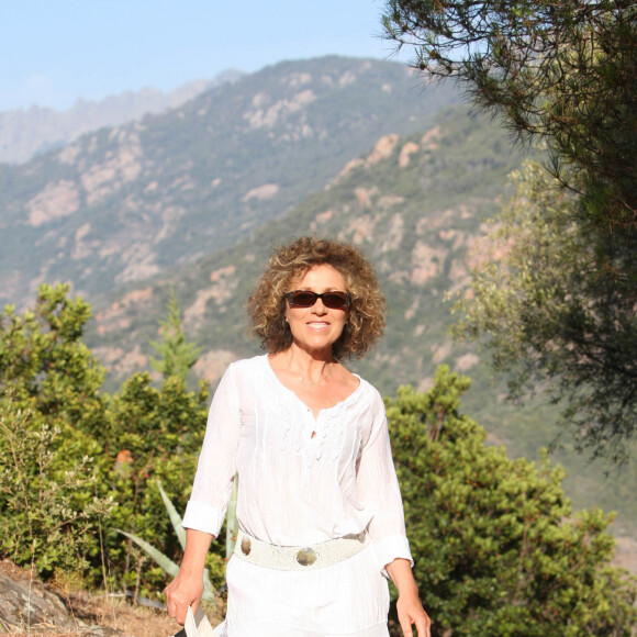 Mireille Dumas, à Porto, en Corse, en 2007. Photo by Max Colin/ABACAPRESS.COM