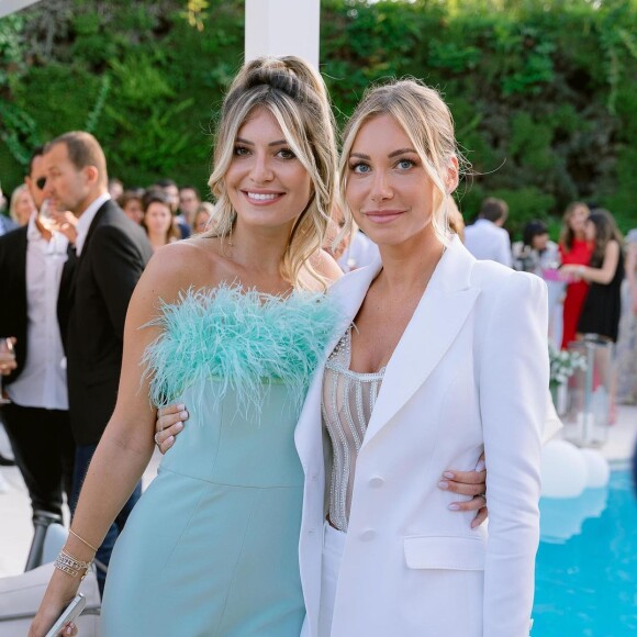 Pauline Cappelaere avec sa soeur Mathilde sur Instagram.