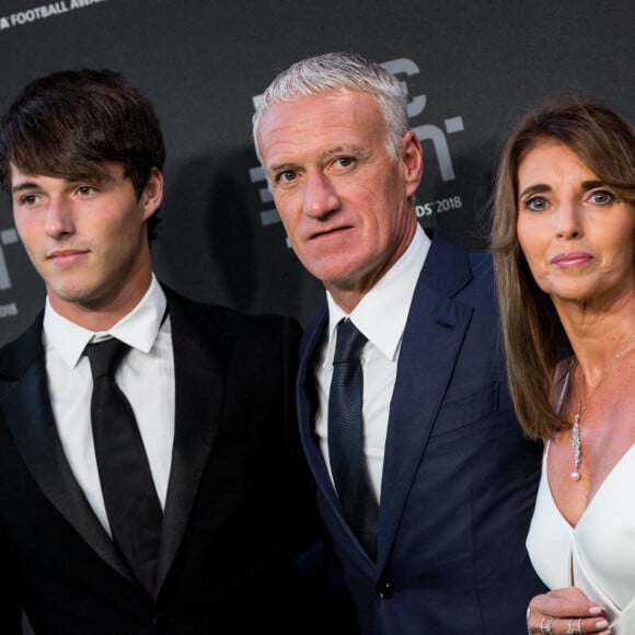 Didier Deschamps, sa femme Claude et leur fils Dylan - Les célébrités arrivent à la cérémonie des Trophées Fifa 2018 au Royal Festival Hall à Londres, Royaume Uni, le 25 septembre 2018. © Cyril Moreau/Bestimage 